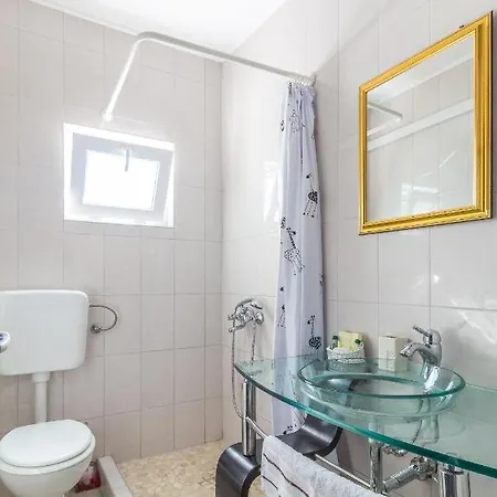 Apartments By The Sea Zuronja, Peljesac - 10134 *