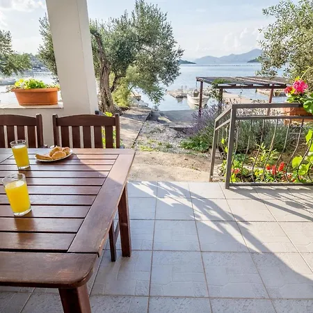 Apartments By The Sea Zuronja, Peljesac - 10134 *