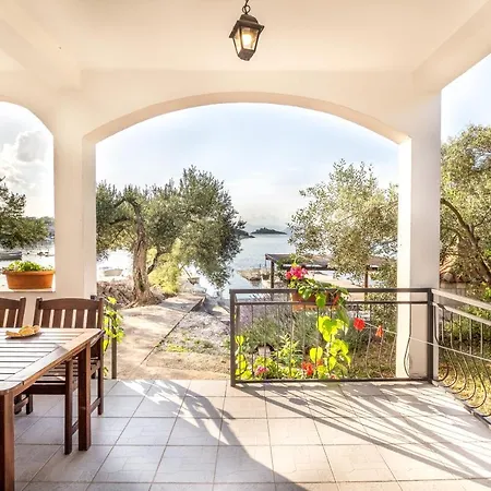 Apartments By The Sea Zuronja, Peljesac - 10134